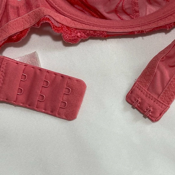 Victoria’s Secrete Pink Lace Underwired Unlined Bra Size 34C - Picture 5 of 8